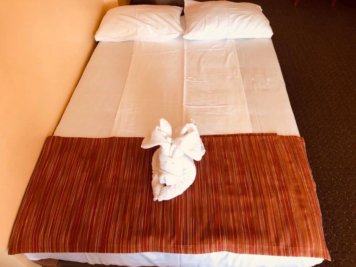 Family Hotel Deja Vu ラヴダ エクステリア 写真